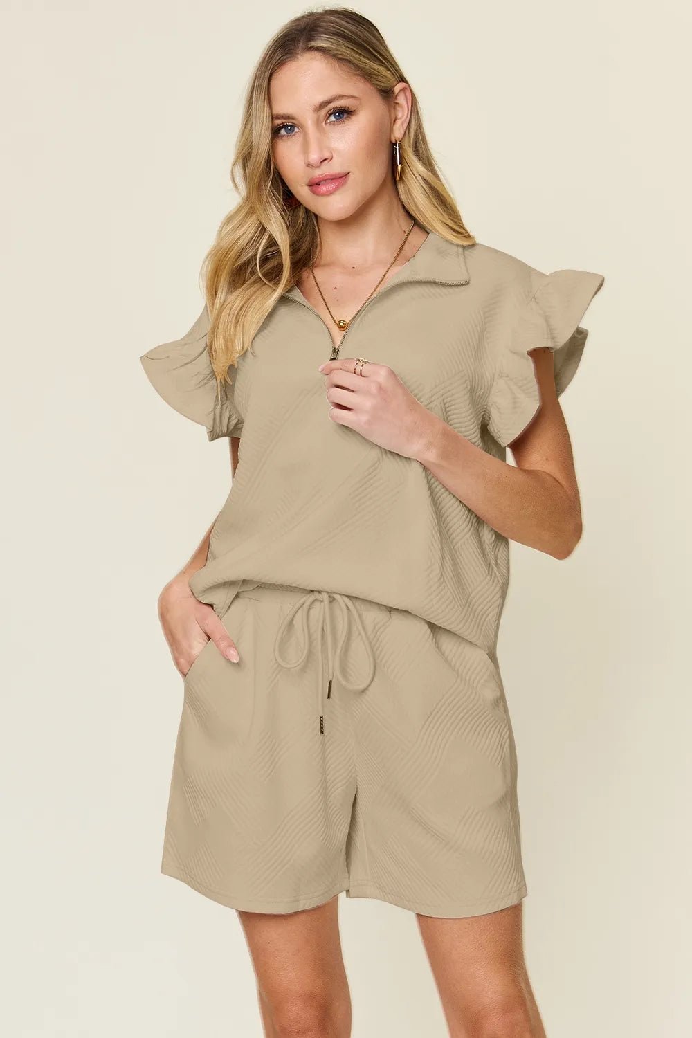 Conjunto Double Take com Top Texturizado Manga Babado e Short com Cordão - Lara Moda