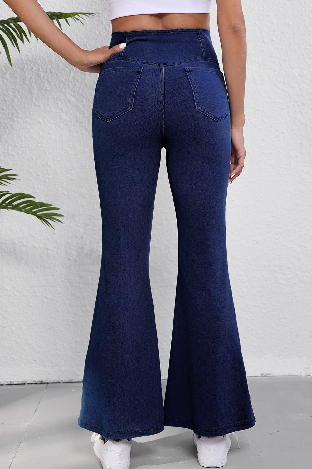 High-Waisted Flare Jeans - Lara Moda