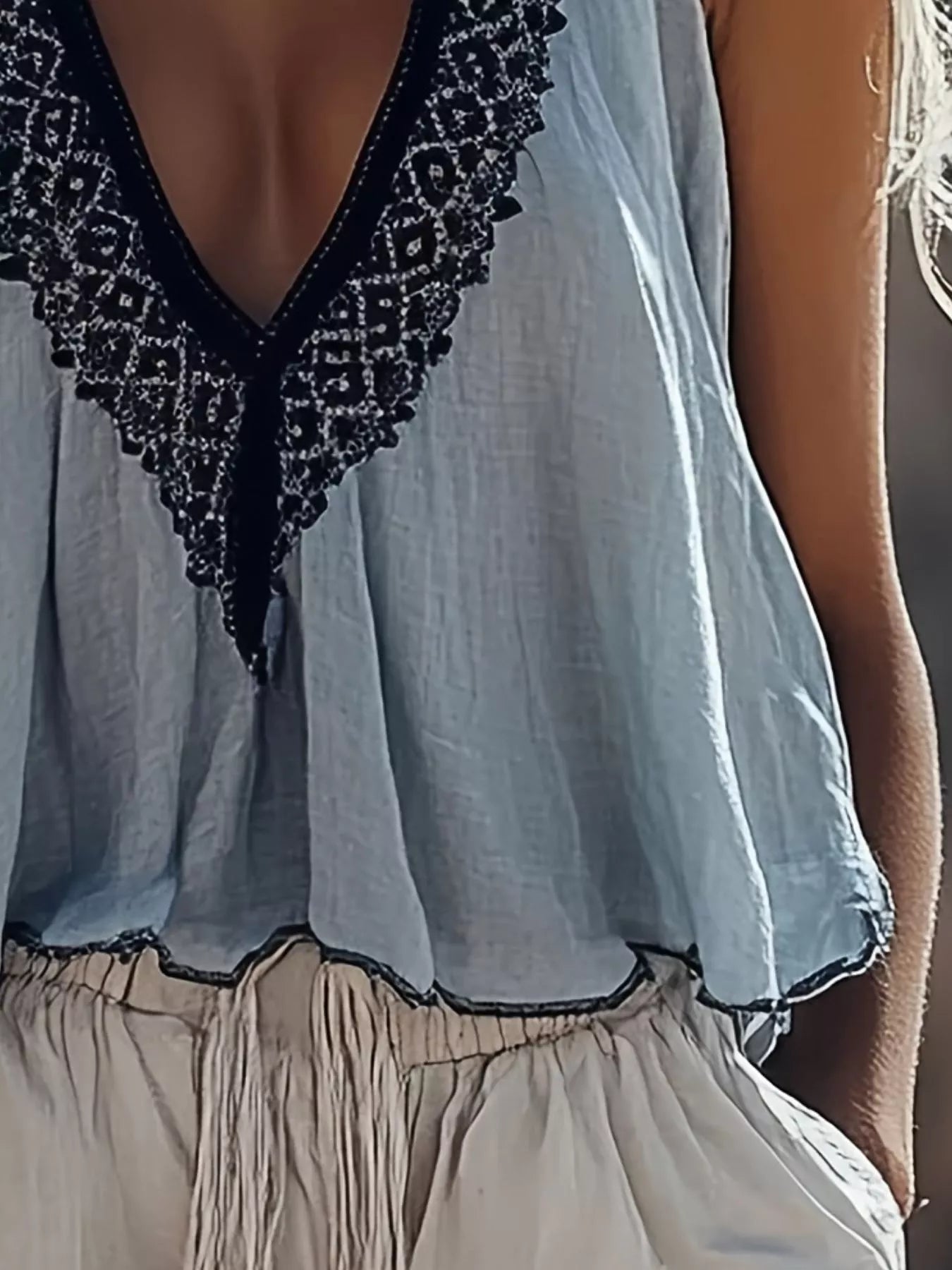 Lace Detail V-Neck Cami - Lara Moda