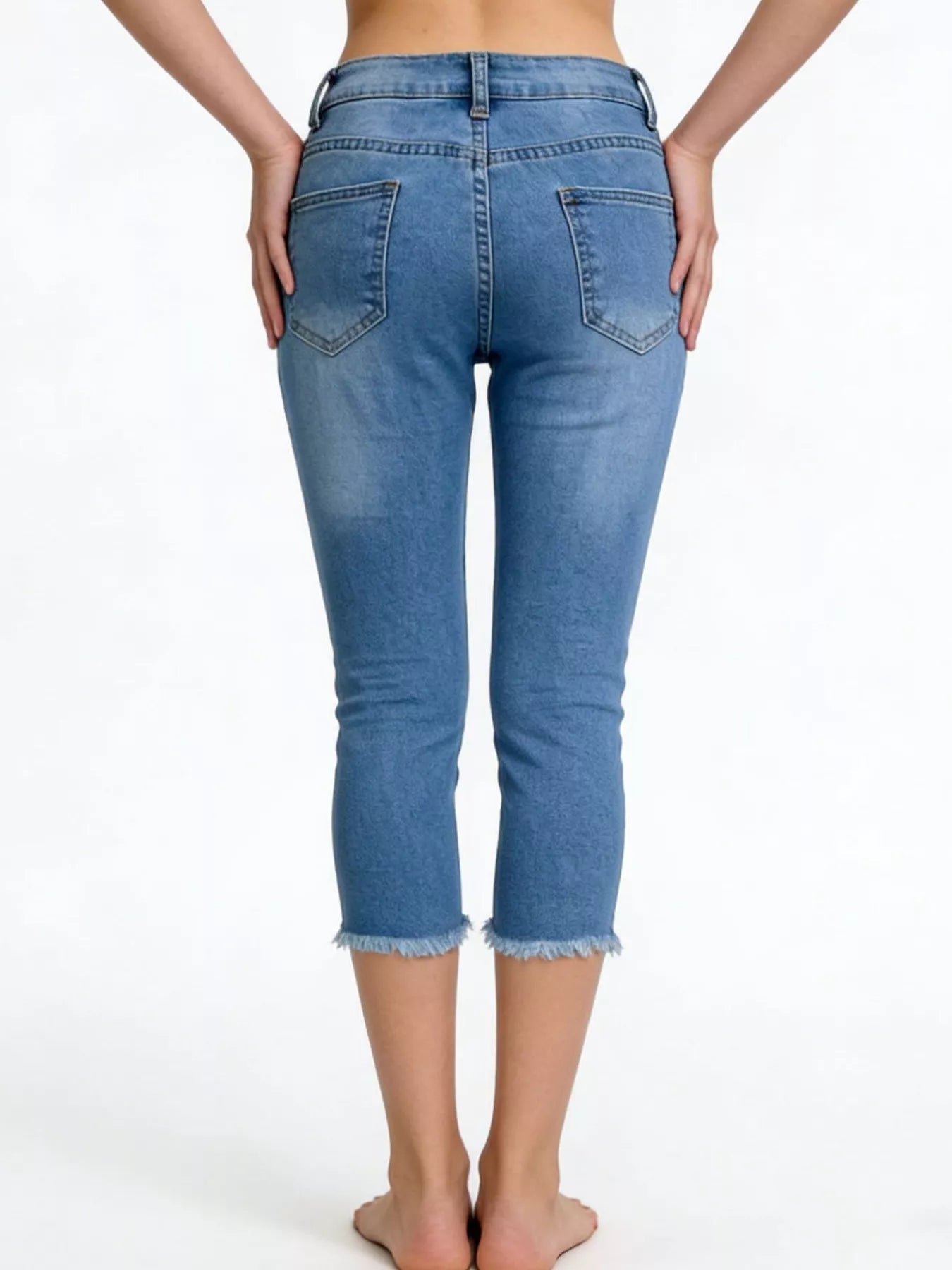 Raw Hem Capris Jeans - Lara Moda