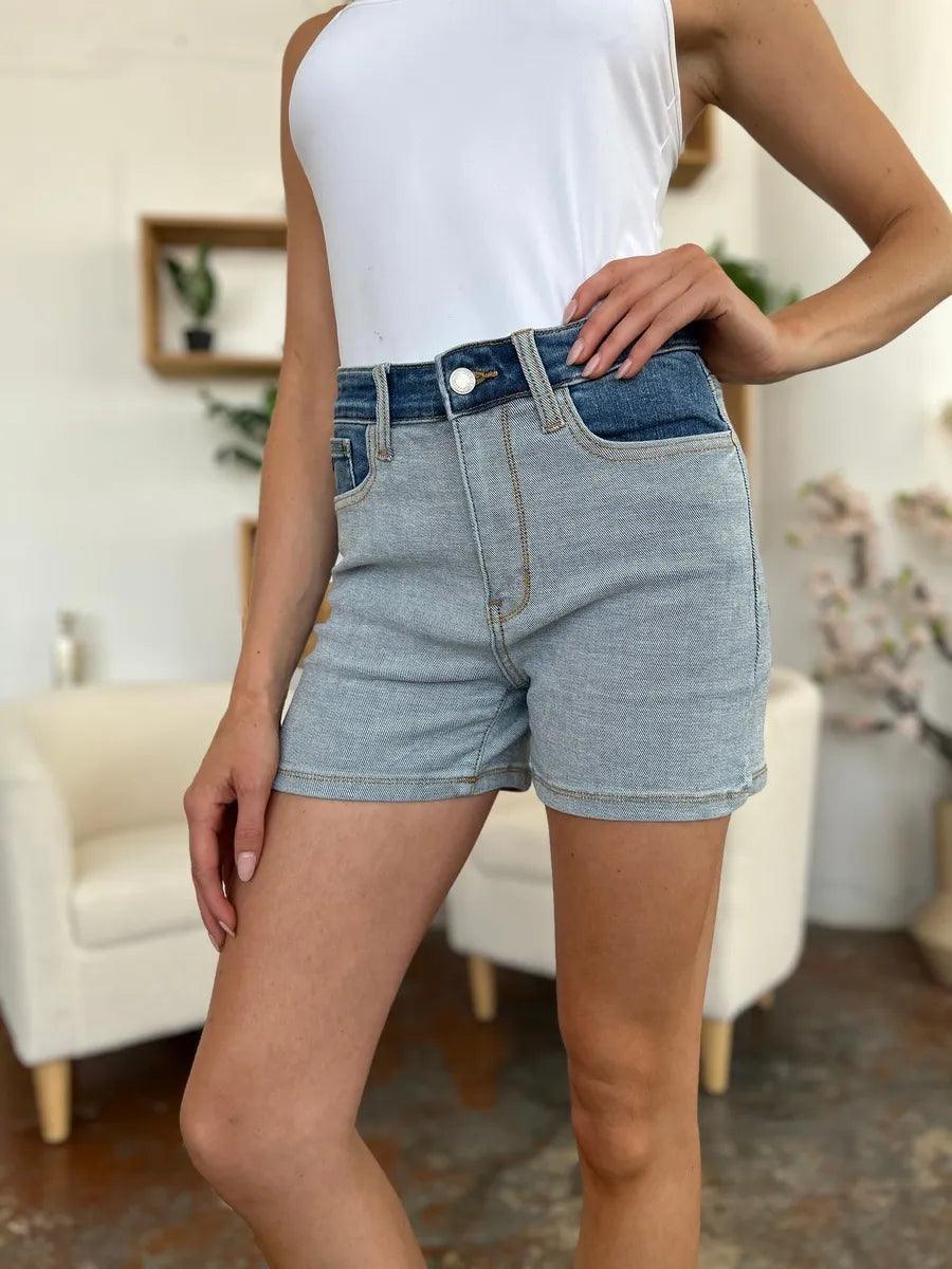Short Jeans Judy Blue Color Block - Tamanho Grande - Lara Moda