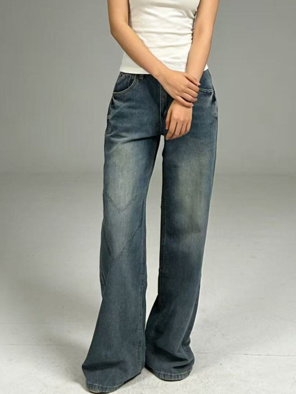 Vintage Wash Wide Leg Jeans - Lara Moda